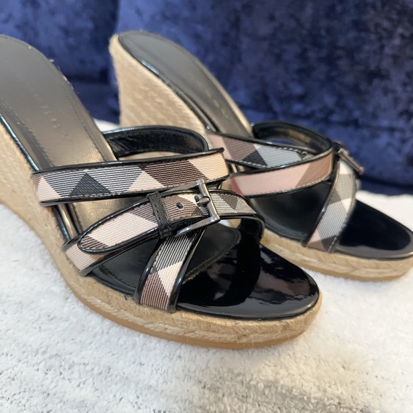 Burberry Black and Tan Plaid Wedge Sandals - Picture 11 of 12